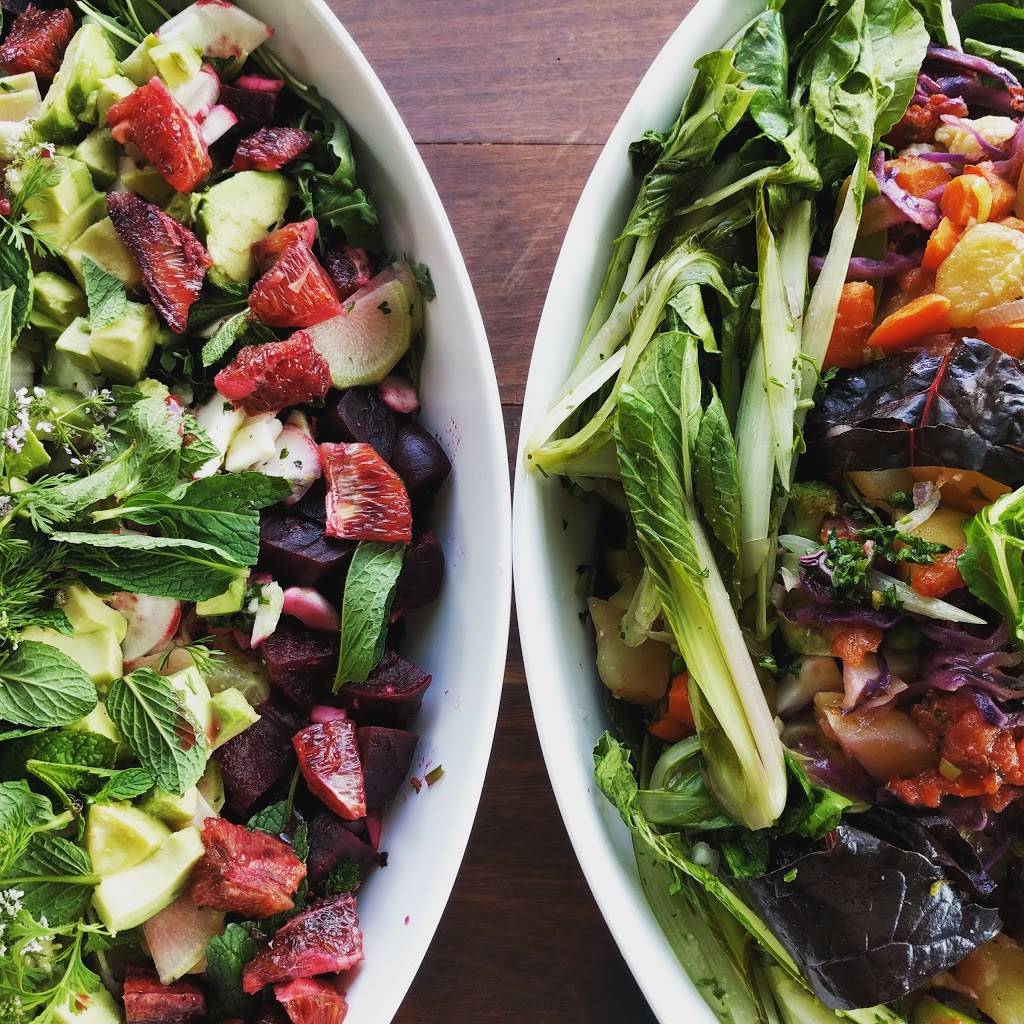 Radio Africa Kitchen | restaurant | 4800 3rd St, San Francisco, CA 94124, USA | 4158269660 OR +1 415-826-9660