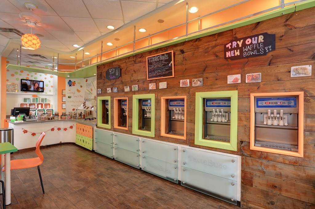 TasteBuds Frozen Yogurt | restaurant | 1030 S Gilbert Rd #106, Gilbert, AZ 85296, USA | 4803617122 OR +1 480-361-7122