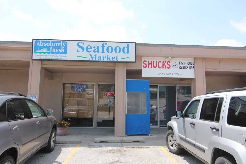 Shucks Fish House & Oyster Bar | restaurant | 1218 S 119th St, Omaha, NE 68144, USA | 4028274376 OR +1 402-827-4376