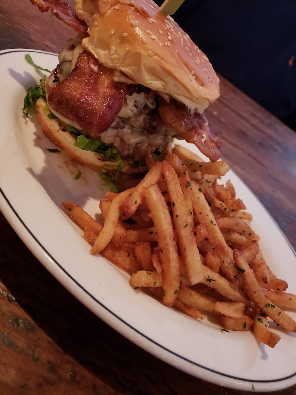 Pearl Dive Oyster Palace | restaurant | 1612 14th St NW, Washington, DC 20009, USA | 2023191612 OR +1 202-319-1612