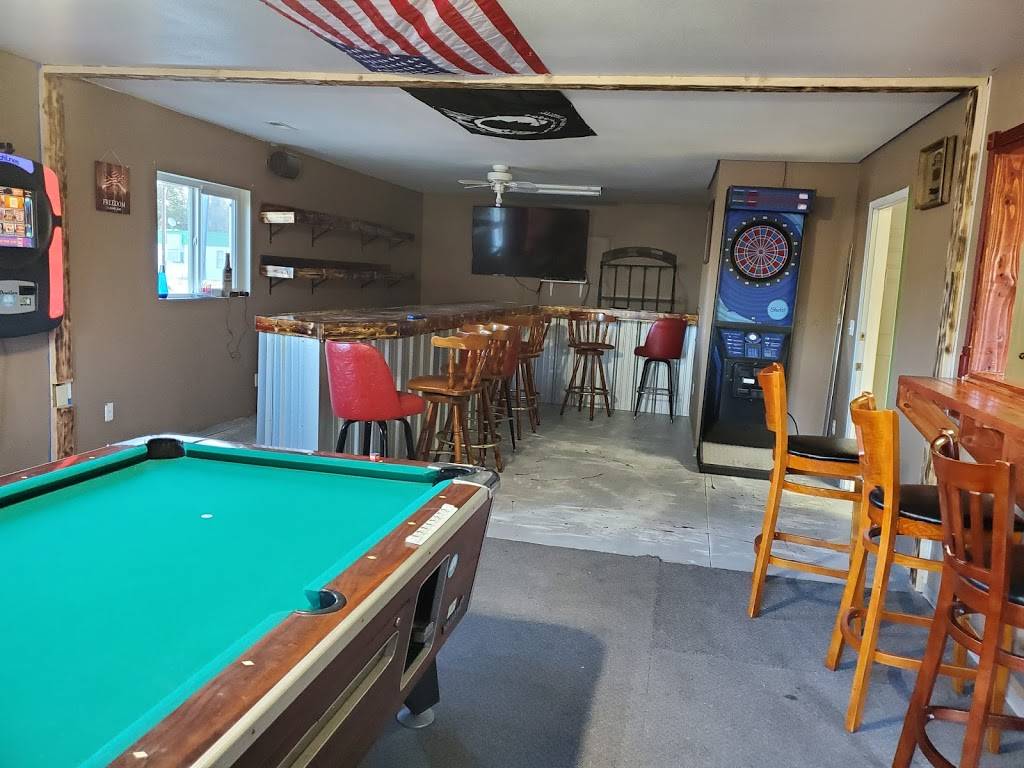 Karens Kafe And Stephanies Bar And Grill | restaurant | 520 Colorado Ave, Calhan, CO 80808, USA | 7193473267 OR +1 719-347-3267