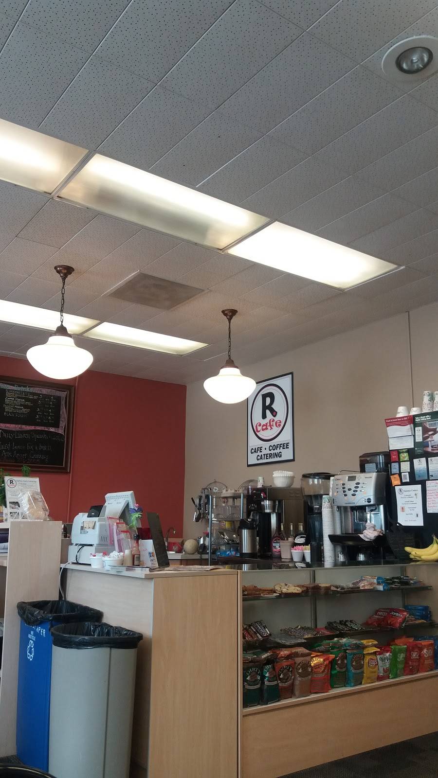 R Cafe & Catering | cafe | 814 W Wisconsin Ave, Milwaukee, WI 53233, USA | 4142862005 OR +1 414-286-2005
