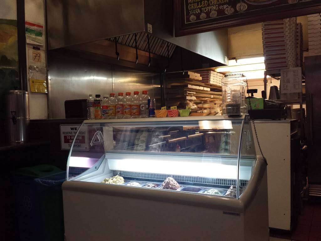 Bella Lucca Pizza | restaurant | 418 Geary St, San Francisco, CA 94102, USA | 4157766777 OR +1 415-776-6777