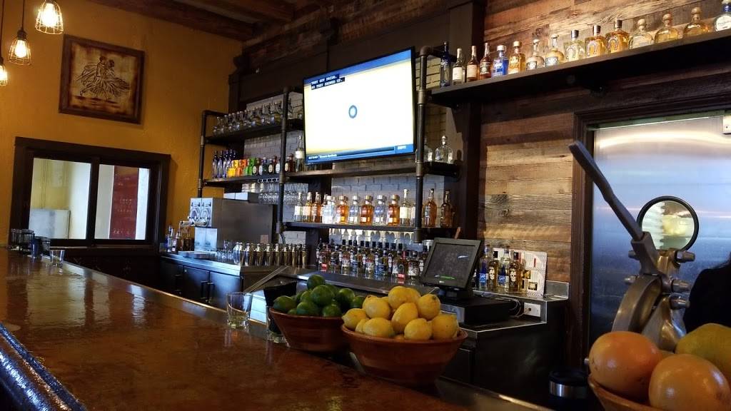 Uncle Julios Mexican From Scratch | restaurant | 231 Rio Blvd, Gaithersburg, MD 20878, USA | 2406322150 OR +1 240-632-2150