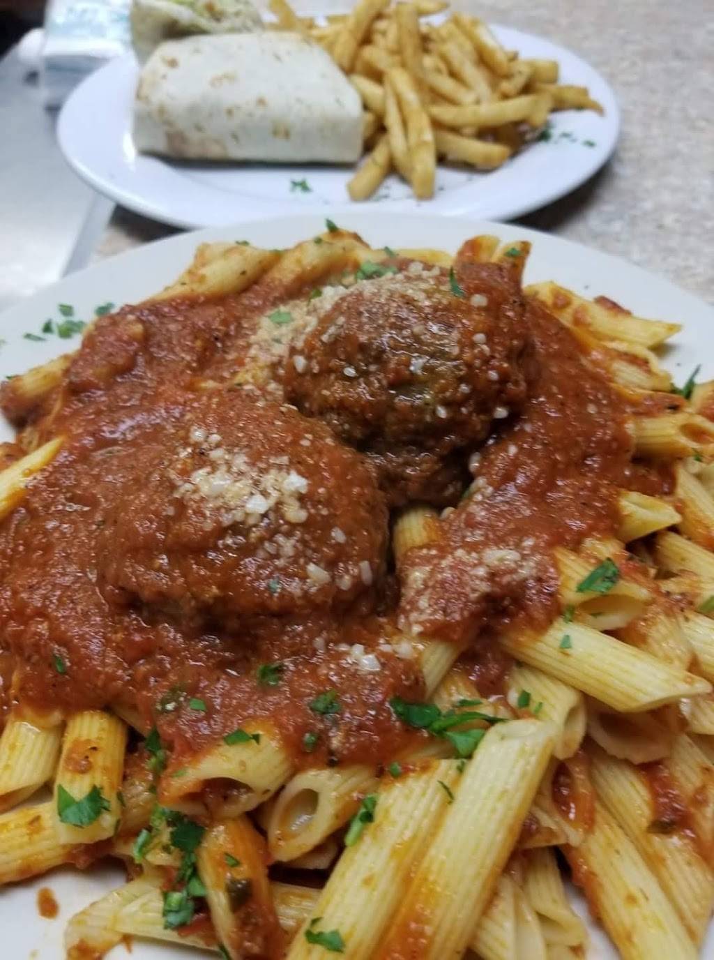 Waterford Pizza Palace | restaurant | 116 Boston Post Rd, Waterford, CT 06385, USA | 8604433305 OR +1 860-443-3305