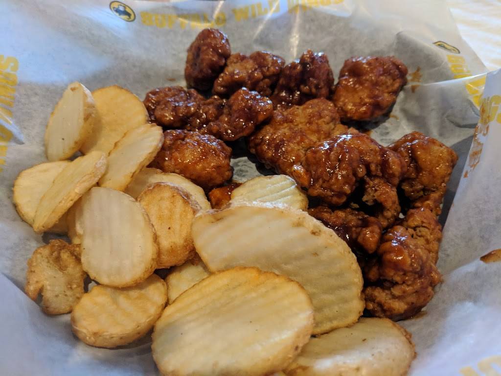 Buffalo Wild Wings | meal takeaway | 7524 Bluebonnet Blvd, Baton Rouge, LA 70810, USA | 2258198438 OR +1 225-819-8438