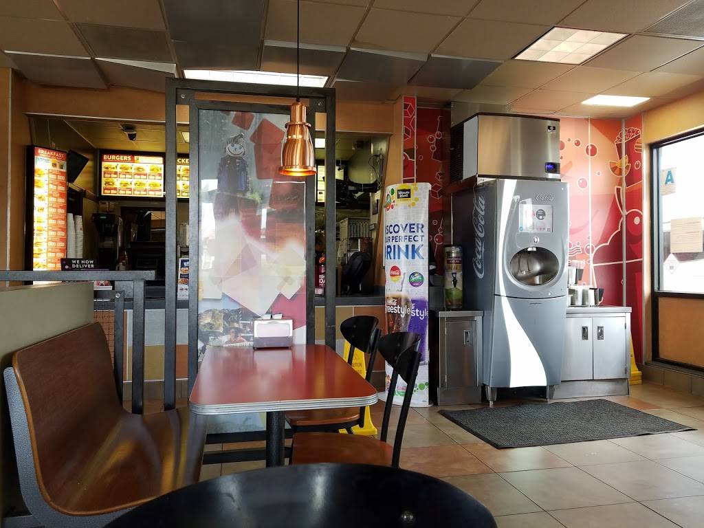 Jack in the Box | restaurant | 2461 Jamacha Road, El Cajon, CA 92019, USA | 6194441086 OR +1 619-444-1086