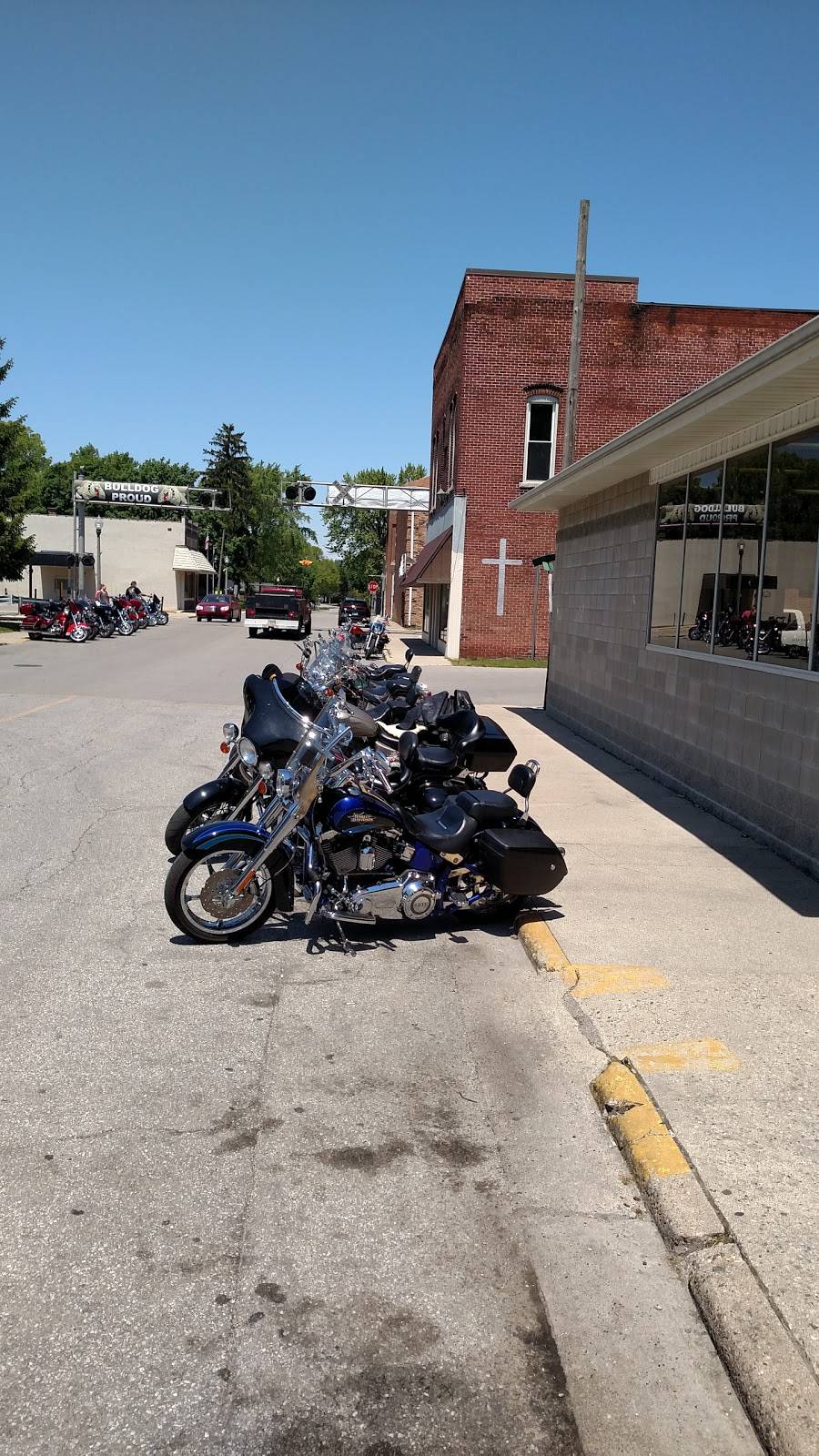 Woodys | restaurant | 737 Main St, Lapel, IN 46051, USA | 7655343878 OR +1 765-534-3878