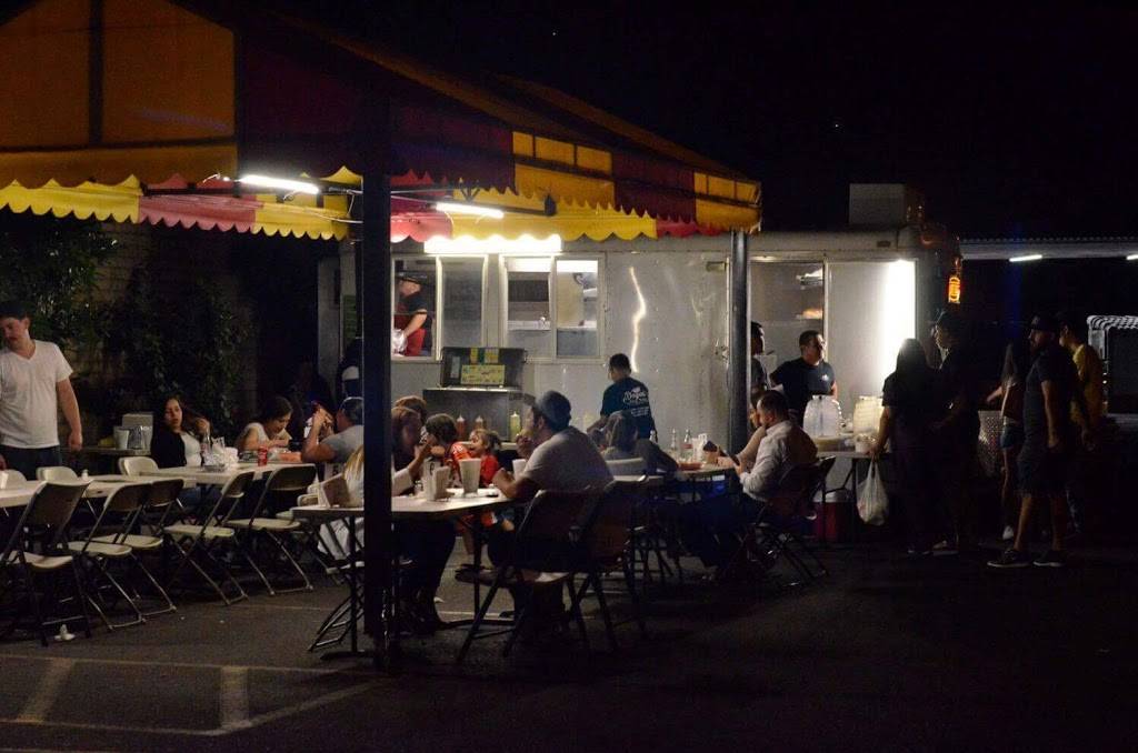 Dogos Don Nico | restaurant | 2333 W Broadway Rd, Mesa, AZ 85202, USA | 6028495221 OR +1 602-849-5221