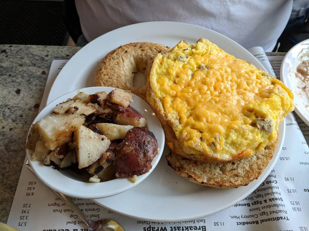 Ann Sather Restaurant | restaurant | 1147 W Granville Ave, Chicago, IL 60660, USA | 7732740557 OR +1 773-274-0557