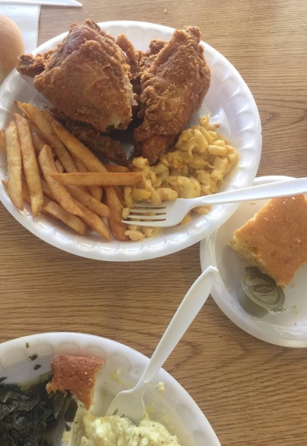 Moms Bar-B-Q House | restaurant | 14062 Vanowen St, Van Nuys, CA 91405, USA | 8187861373 OR +1 818-786-1373