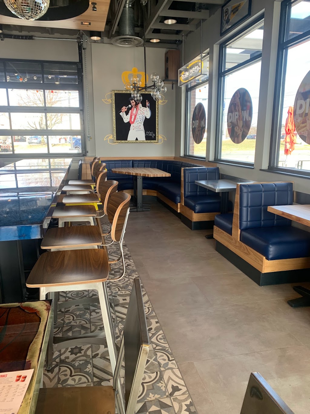 Raising Canes Chicken Fingers | restaurant | 175 Highland Ave, Seekonk, MA 02771, USA | 7743667052 OR +1 774-366-7052