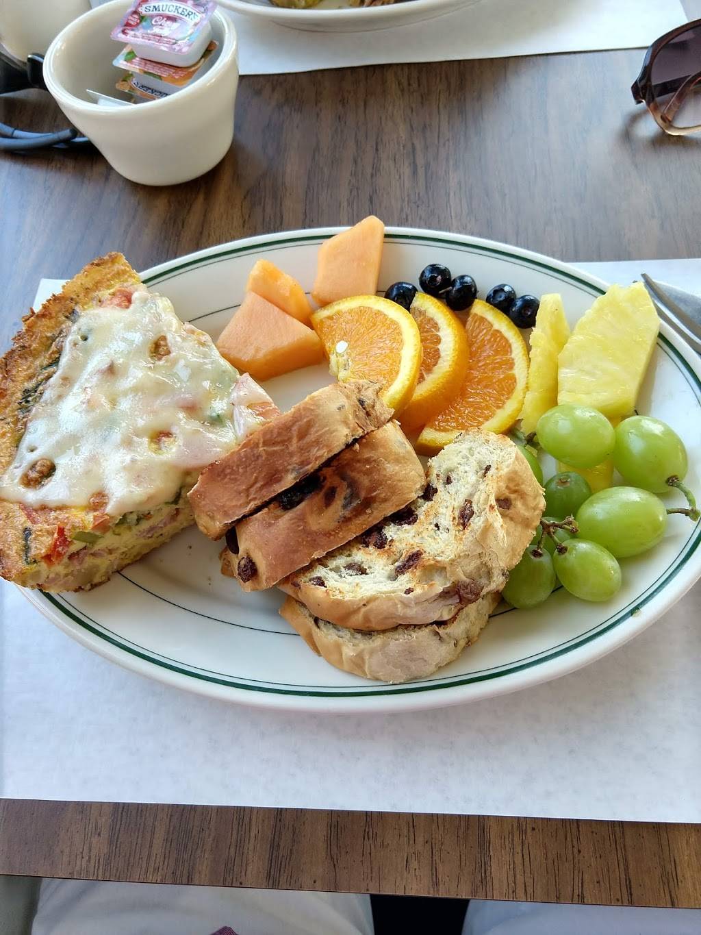 Kimz Galley Cafe | cafe | 229 Louisiana St, Sturgeon Bay, WI 54235, USA | 9208180558 OR +1 920-818-0558