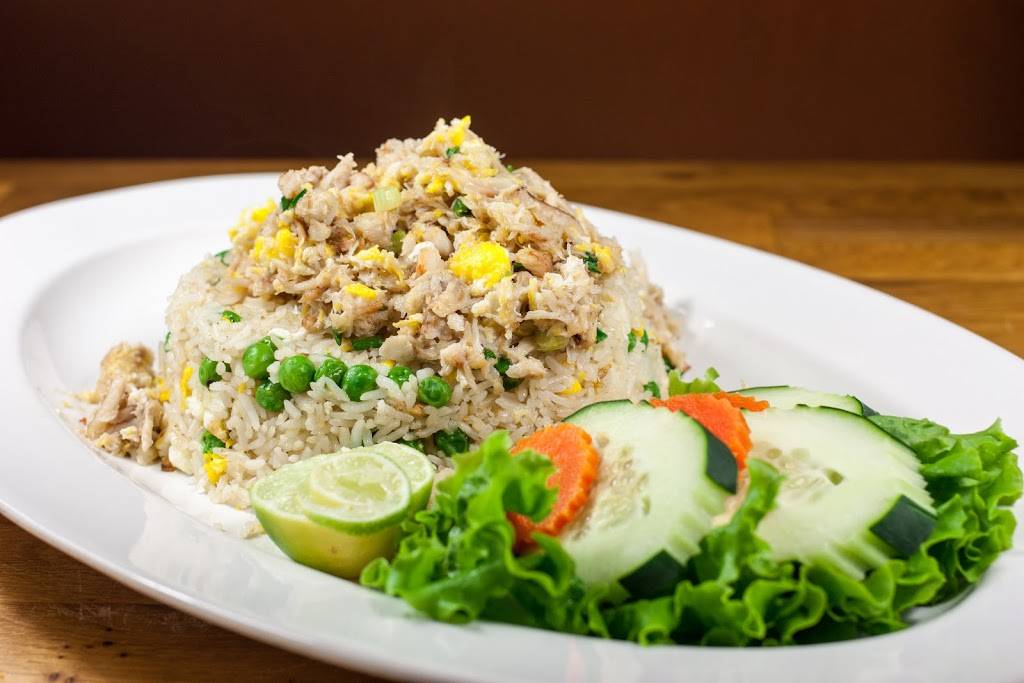 Aaharn Thai | restaurant | 3324 Governor Dr, San Diego, CA 92122, USA | 8582426389 OR +1 858-242-6389