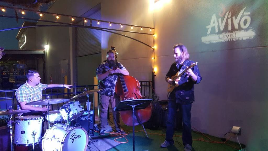 Avivo Brick Oven Pizzeria | restaurant | #101, 2441 N Maize Rd, Wichita, KS 67205, USA | 3165585555 OR +1 316-558-5555