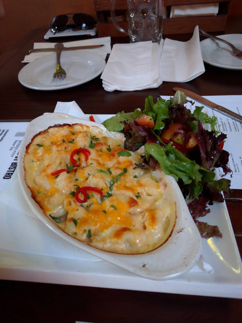 Bistro Gambrinus | restaurant | 1813 Fulton St, San Francisco, CA 94117, USA | 4152217777 OR +1 415-221-7777