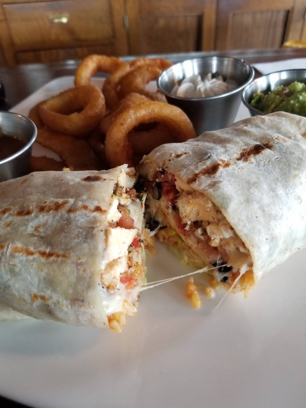 Little Rickys Rib Joint | restaurant | 2327, 540 Lincoln Ave, Winnetka, IL 60093, USA | 8477841444 OR +1 847-784-1444