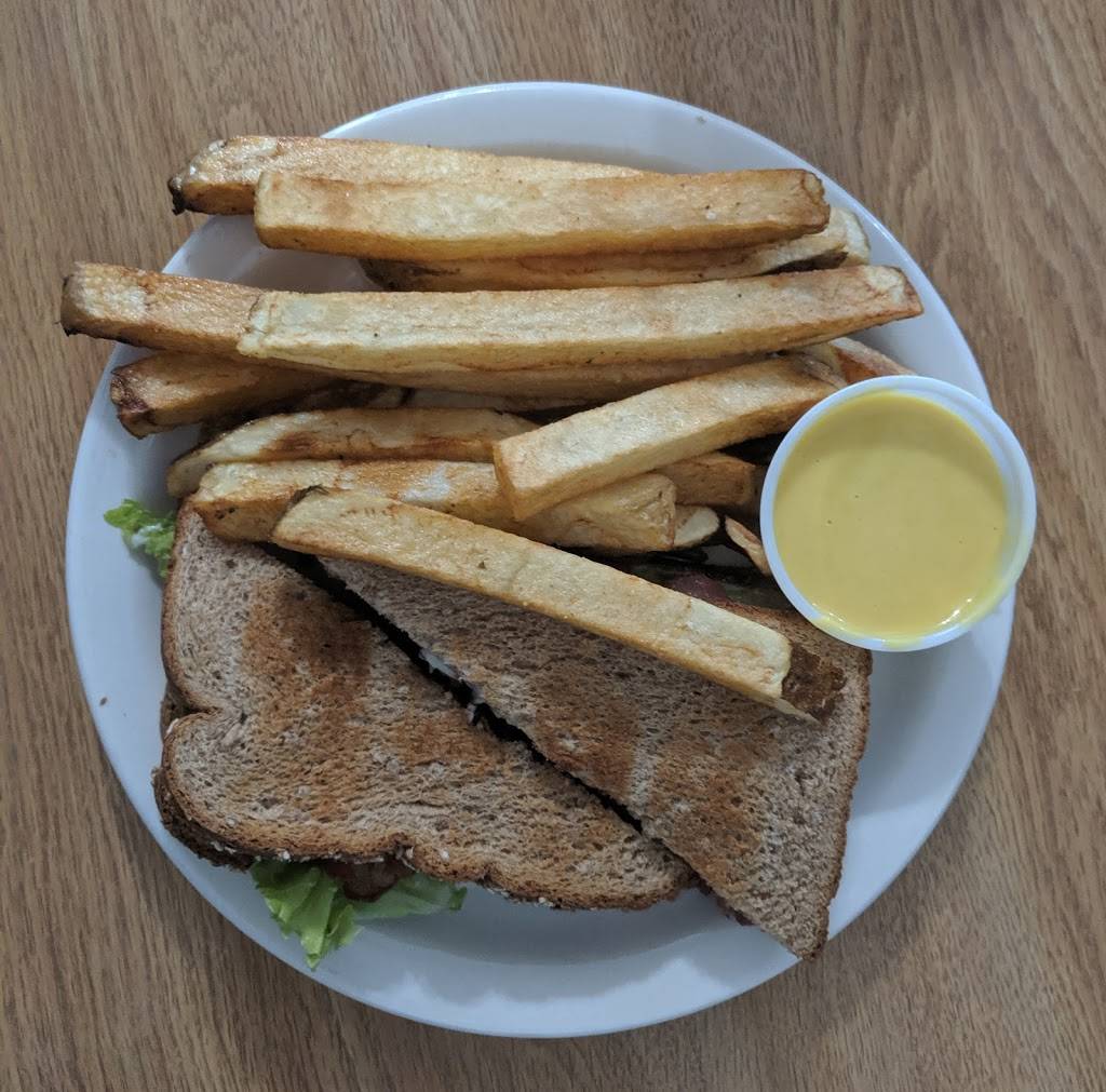 Karens Kafe And Stephanies Bar And Grill | restaurant | 520 Colorado Ave, Calhan, CO 80808, USA | 7193473267 OR +1 719-347-3267