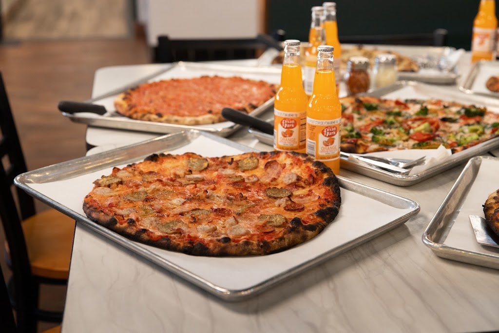 Frank Pepe Pizzeria Napoletana | restaurant | 7101 Democracy Blvd, Bethesda, MD 20817, USA | 3013047373 OR +1 301-304-7373