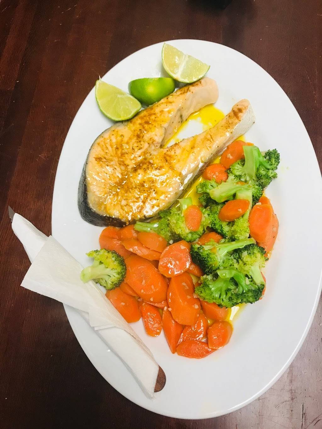 Hay caramba seafood and grill | restaurant | 511 Livingston Ave, New Brunswick, NJ 08901, USA | 7323174830 OR +1 732-317-4830