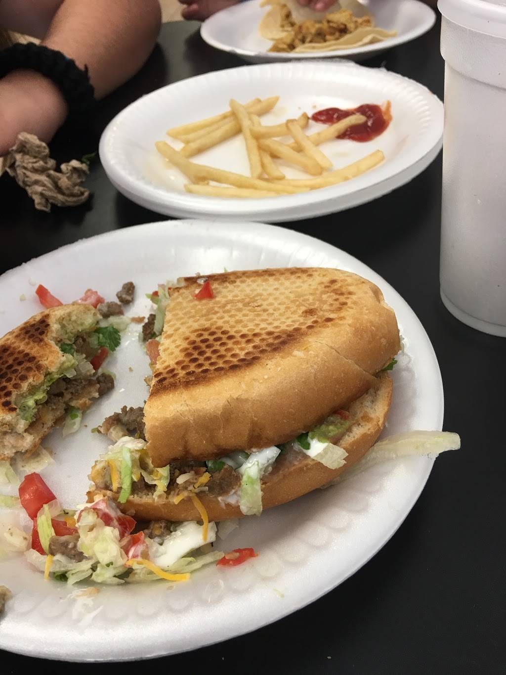 Tinos Tacos | restaurant | 4672 W Florida Ave, Hemet, CA 92545, USA | 9517910001 OR +1 951-791-0001