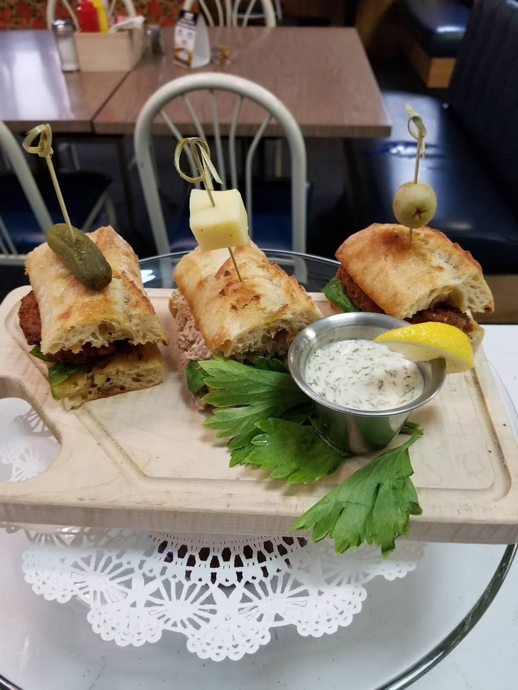 The Gravy Train Family Restaurant | restaurant | 104 E Walnut St, North Freedom, WI 53951, USA | 6085224485 OR +1 608-522-4485