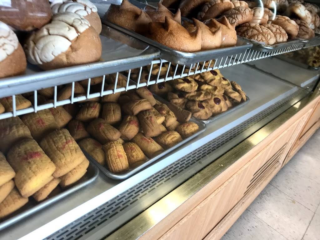 Betys Bakery and Restaurant | restaurant | 2707 Shaver St, Pasadena, TX 77502, USA | 7139411209 OR +1 713-941-1209