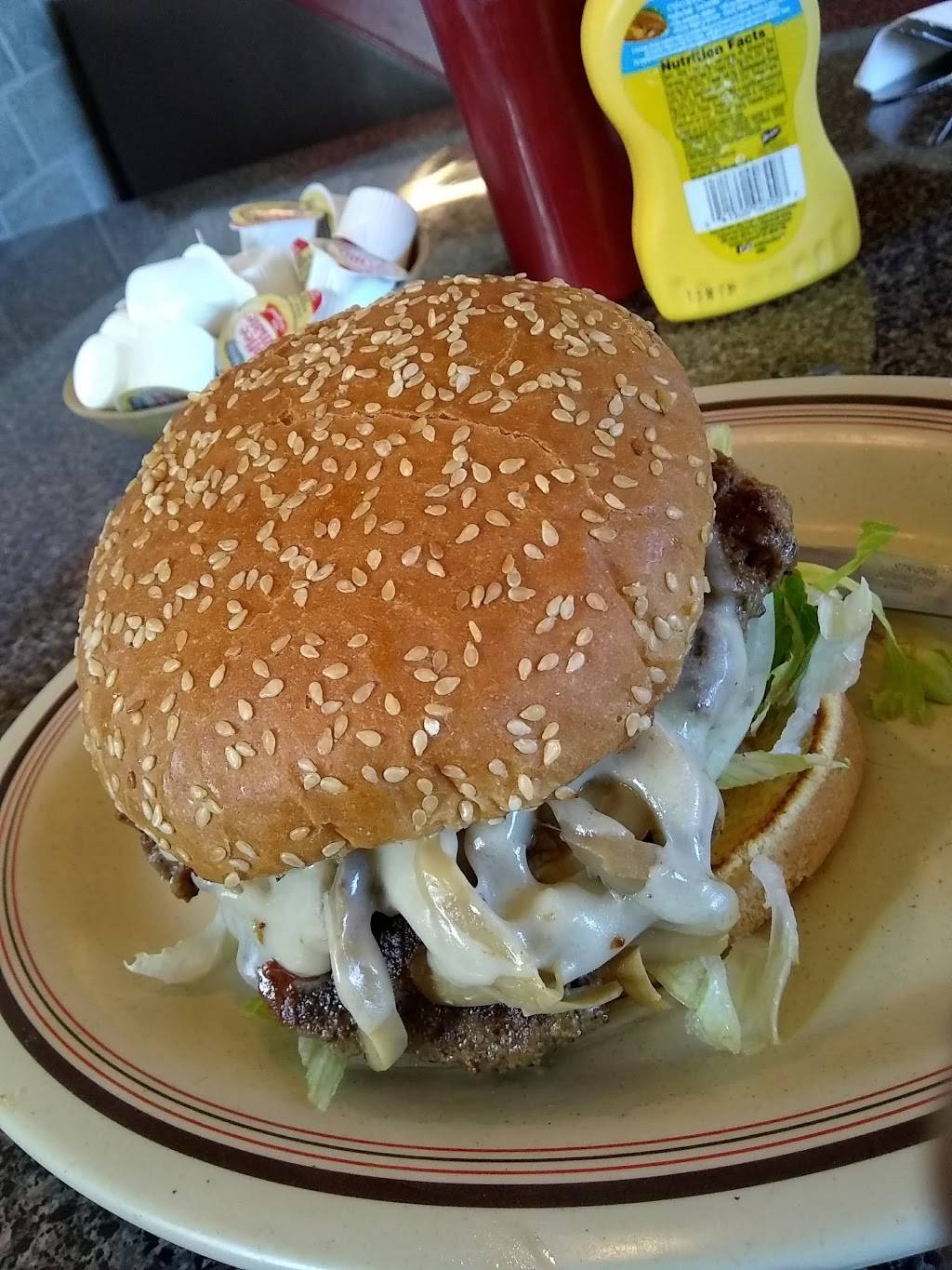 Martins Ham & Cornbeef | restaurant | 24564 Van Dyke Ave, Center Line, MI 48015, USA | 5867572500 OR +1 586-757-2500