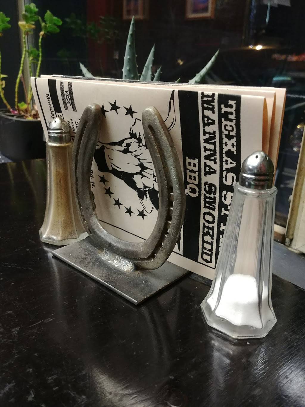 Manna Smoked Bar BQ | restaurant | 10410 Holman Rd N, Seattle, WA 98133, USA | 2067825491 OR +1 206-782-5491