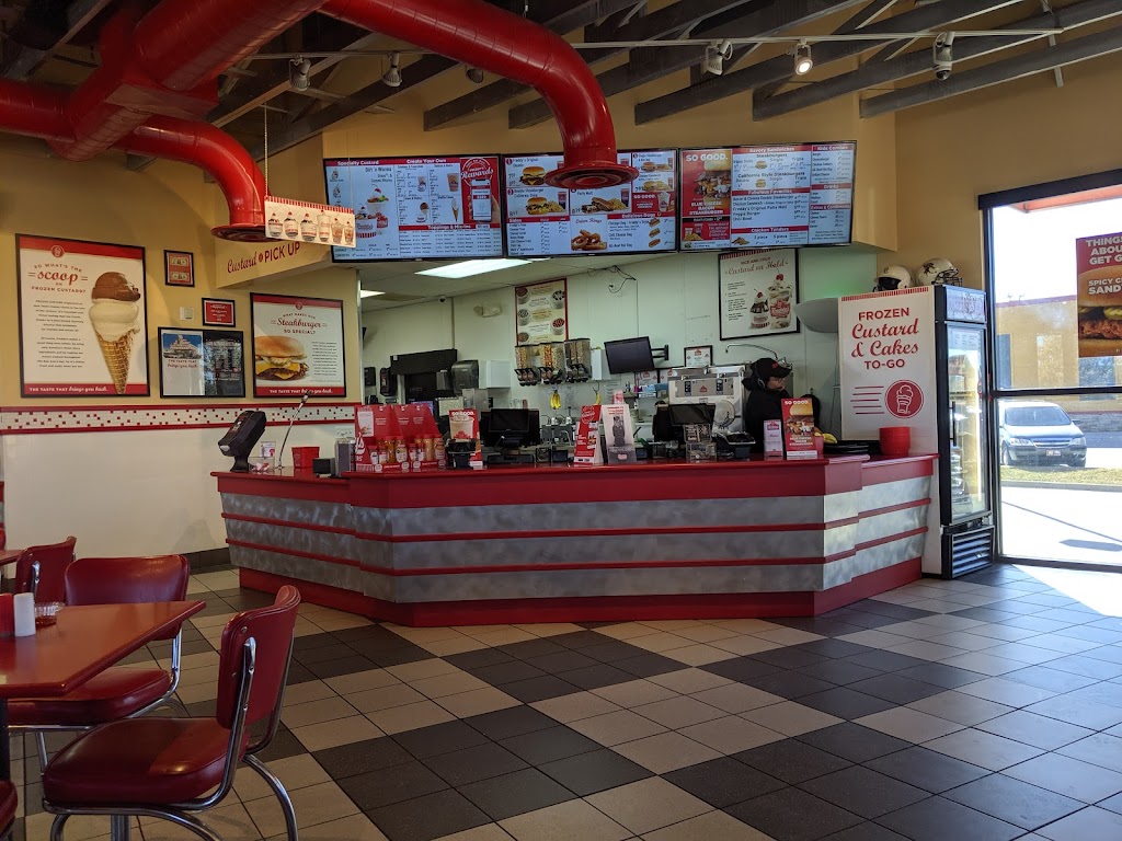 Freddys Frozen Custard & Steakburgers | restaurant | 3112 E Kansas Ave, Garden City, KS 67846, USA | 6208055900 OR +1 620-805-5900