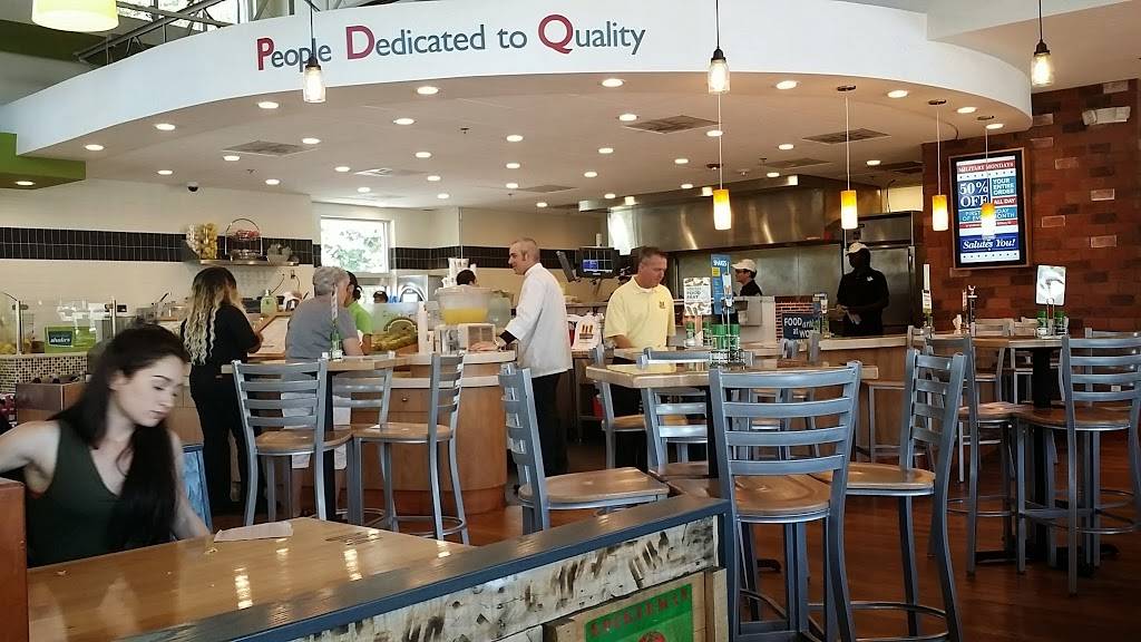 PDQ Restaurant | restaurant | 2341 N Federal Hwy, Pompano Beach, FL 33062, USA | 9547856285 OR +1 954-785-6285