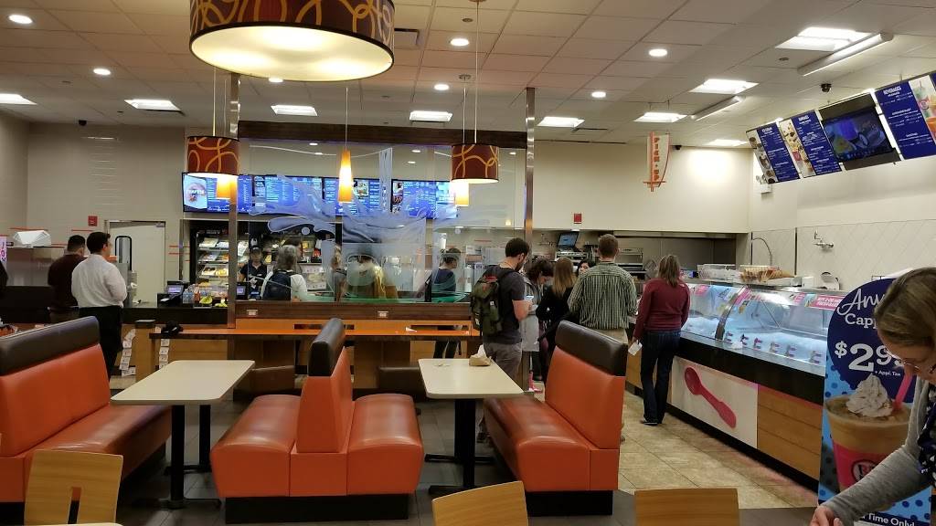 Dunkin | bakery | 71 E Monroe St, Chicago, IL 60603, USA | 3123501159 OR +1 312-350-1159