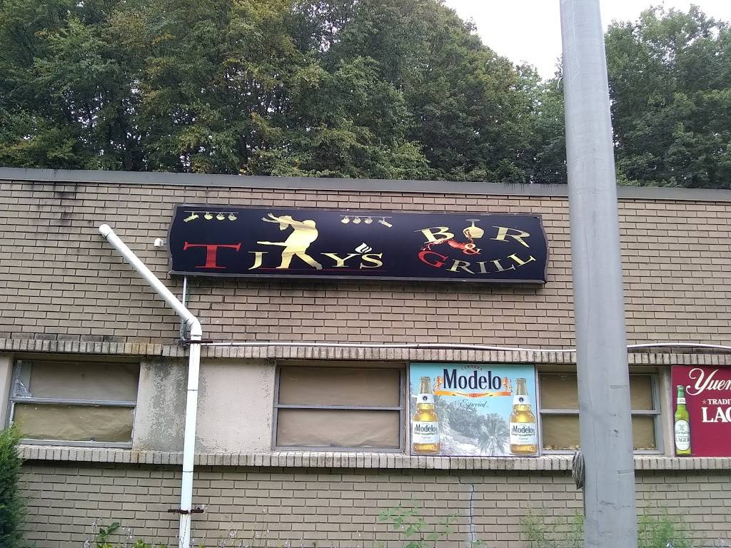 TJays Bar and Grill | restaurant | 790 Waterville St, Waterbury, CT 06710, USA | 2035283642 OR +1 203-528-3642