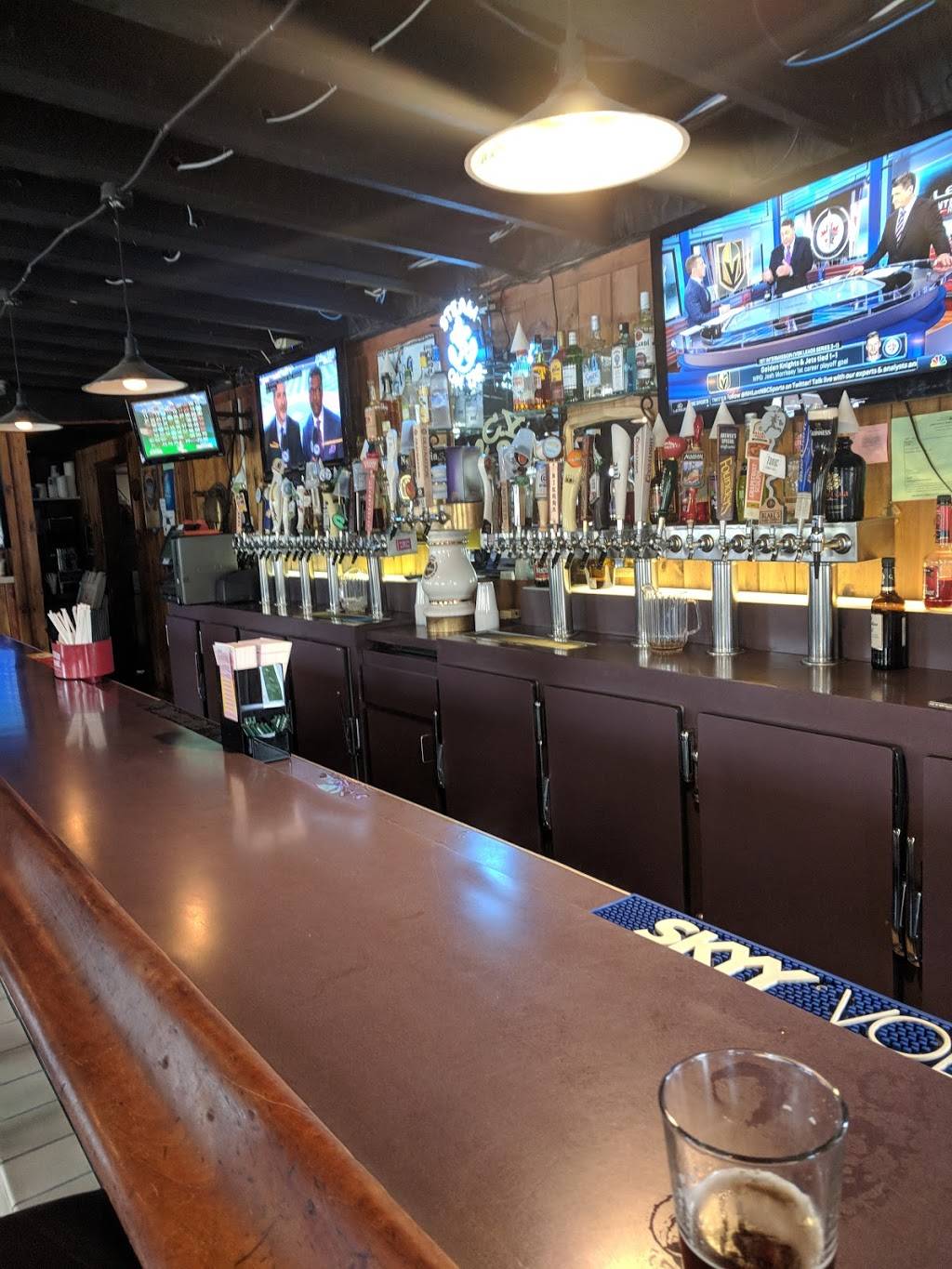 Paint Creek Tavern | restaurant | 613 N Main St, Rochester, MI 48307, USA | 2487594205 OR +1 248-759-4205