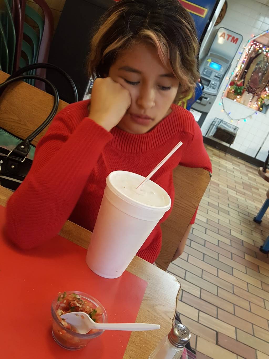 El Gallo De Oro | restaurant | 2754, 2952 W 63rd St, Chicago, IL 60629, USA | 7737378101 OR +1 773-737-8101