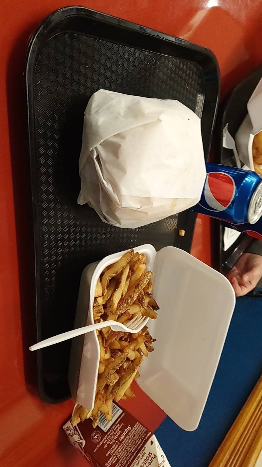 London Burgers | restaurant | 471 Dundas St, London, ON N6B 1W3, Canada | 2266633914 OR +1 226-663-3914