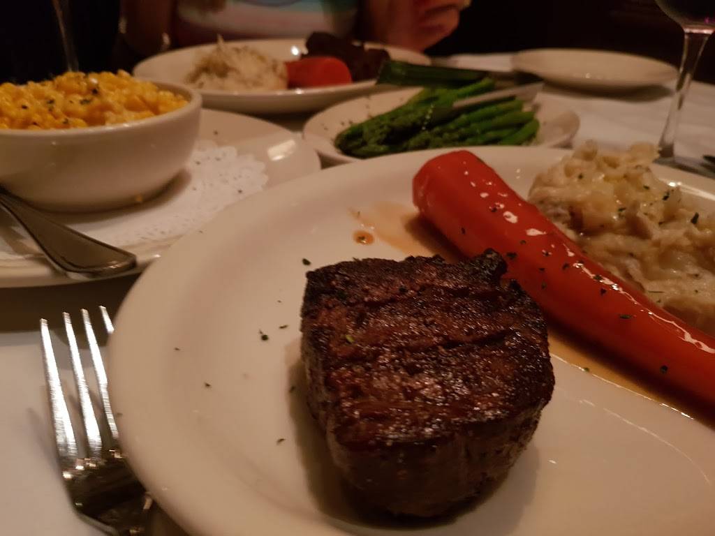 Bobs Steak & Chop House | restaurant | 2100 Costa Del Mar Rd, Carlsbad, CA 92009, USA | 7609296346 OR +1 760-929-6346