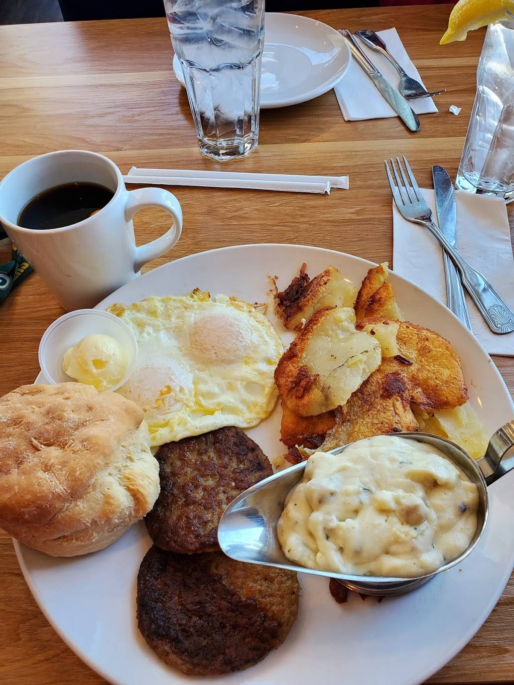 Broken Yolk Cafe | restaurant | 6805 S Las Vegas Blvd Suite 125, Las Vegas, NV 89119, USA | 7026179655 OR +1 702-617-9655