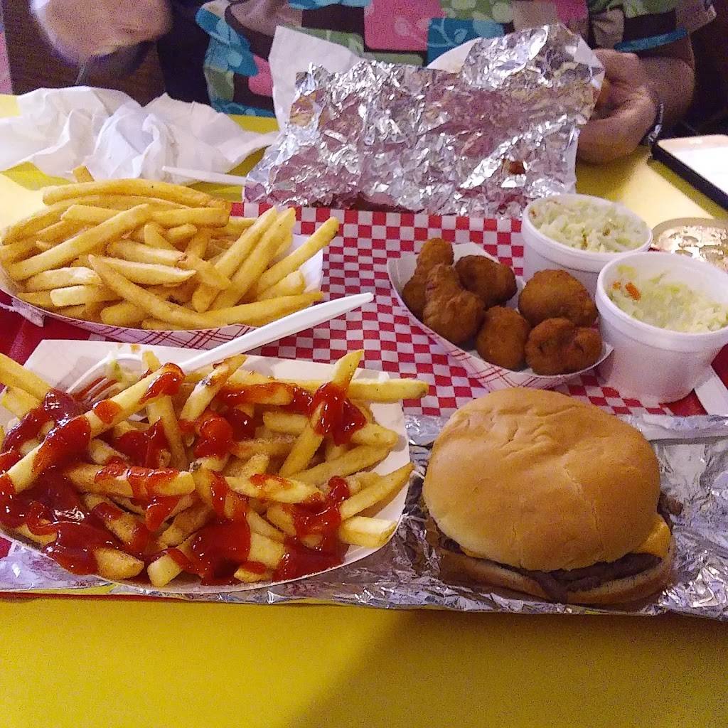 Kurly Q | restaurant | 309 W Jasper St, Paris, IL 61944, USA | 2174655812 OR +1 217-465-5812