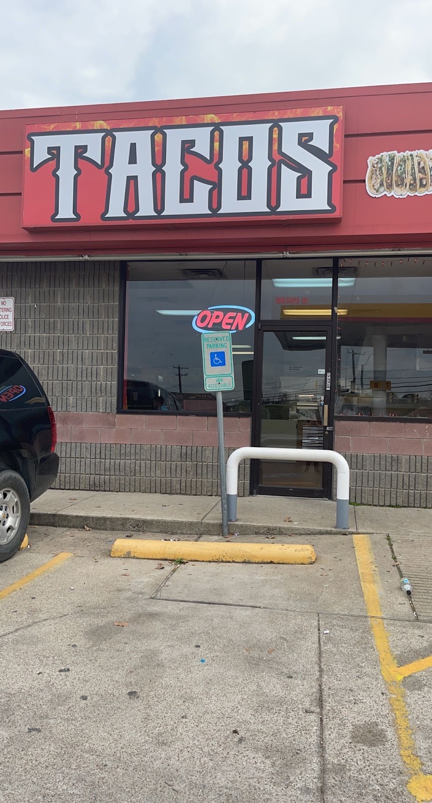 Jorge’s Taqueria #2 | restaurant | 5800 E Berry St #130, Fort Worth, TX 76119, USA | 8178511260 OR +1 817-851-1260