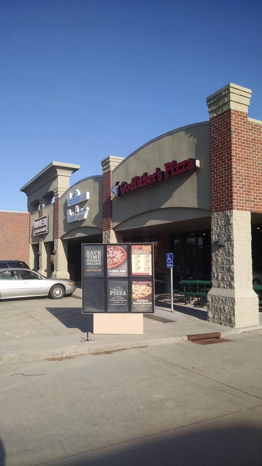 Godfathers Pizza | meal delivery | 14139 Q St, Omaha, NE 68137, USA | 4028960555 OR +1 402-896-0555