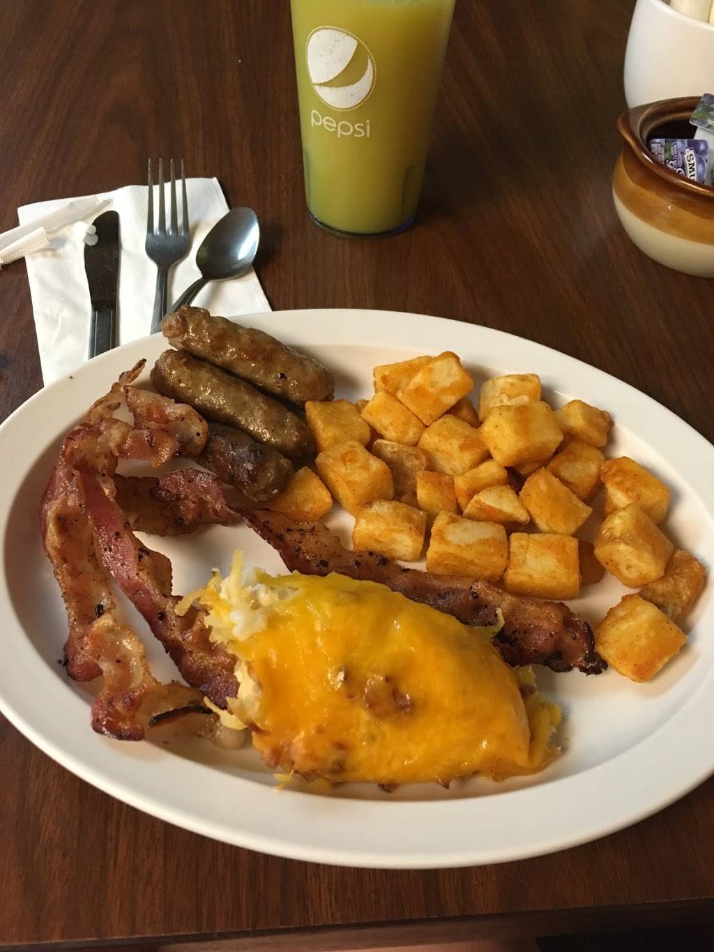 Waldo Cafe | restaurant | 235 Depot St, Waldo, WI 53093, USA | 9205287252 OR +1 920-528-7252