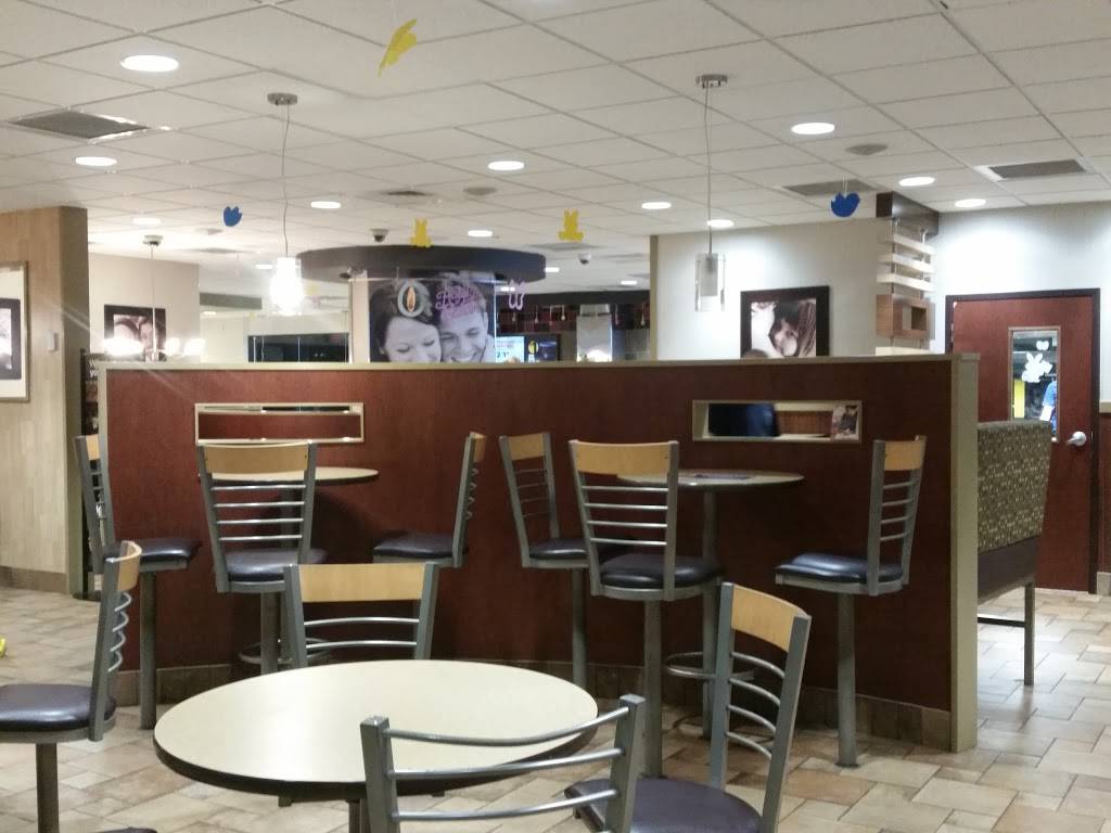 McDonalds | cafe | 920 W 44th St SW, Wyoming, MI 49509, USA | 6165302666 OR +1 616-530-2666