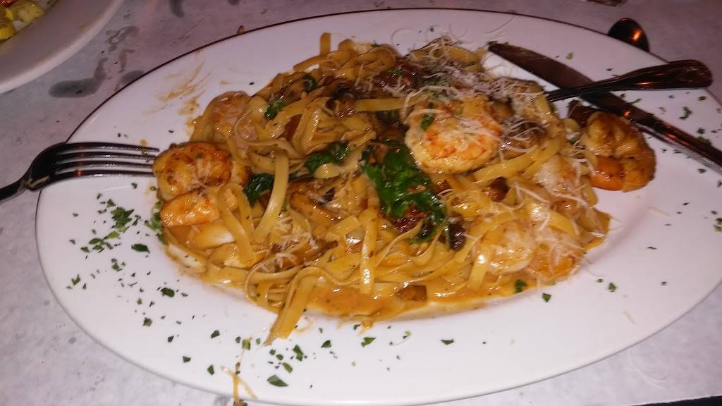 Ginos Steakhouse | restaurant | 600 E Lincoln Hwy, Merrillville, IN 46410, USA | 2197694466 OR +1 219-769-4466