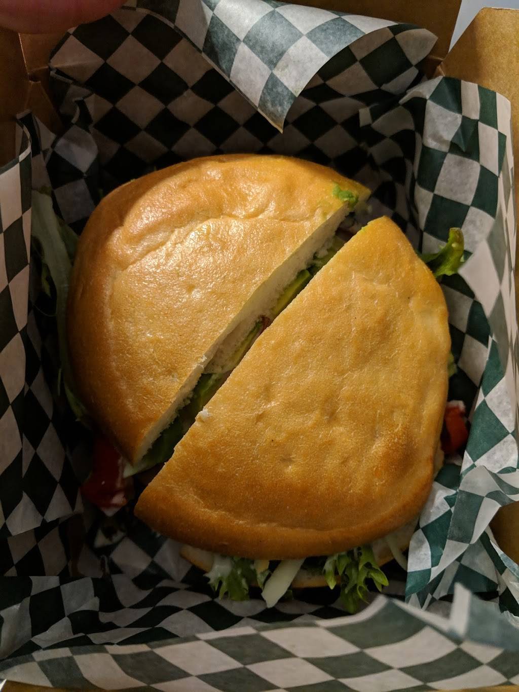 LunchBox | meal takeaway | 2817 St Joseph Blvd, Orléans, ON K1C 1G6, Canada | 6134246003 OR +1 613-424-6003