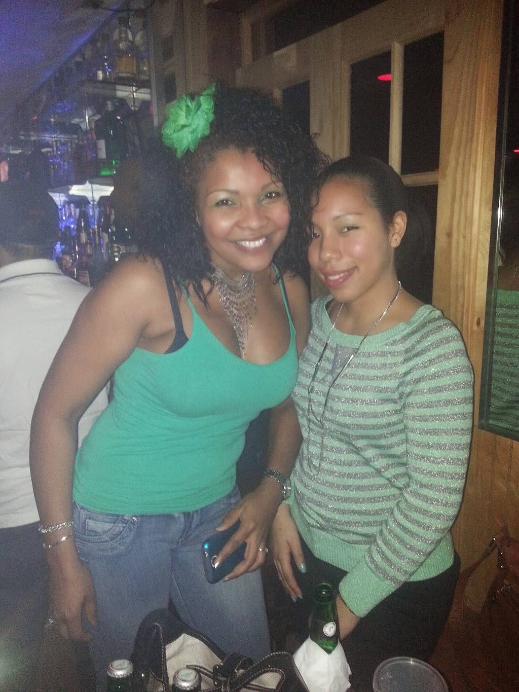 Prestige | restaurant | 309 E Main St, Waterbury, CT 06702, USA | 2038054655 OR +1 203-805-4655