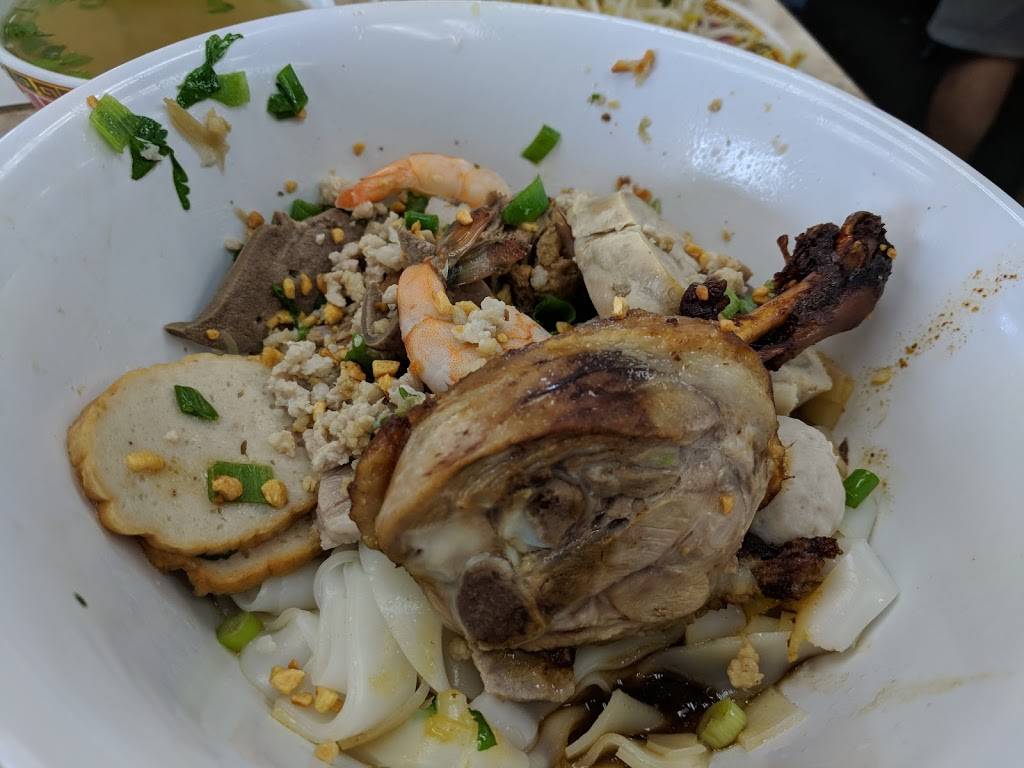 Trieu Chau Restaurant | restaurant | 4016, 4401 W 1st St, Santa Ana, CA 92703, USA | 7147751536 OR +1 714-775-1536