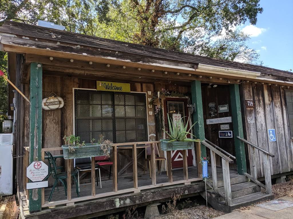 Cafe De La Salle | restaurant | 714 W Lasalle St, Ville Platte, LA 70586, USA | 3373637891 OR +1 337-363-7891