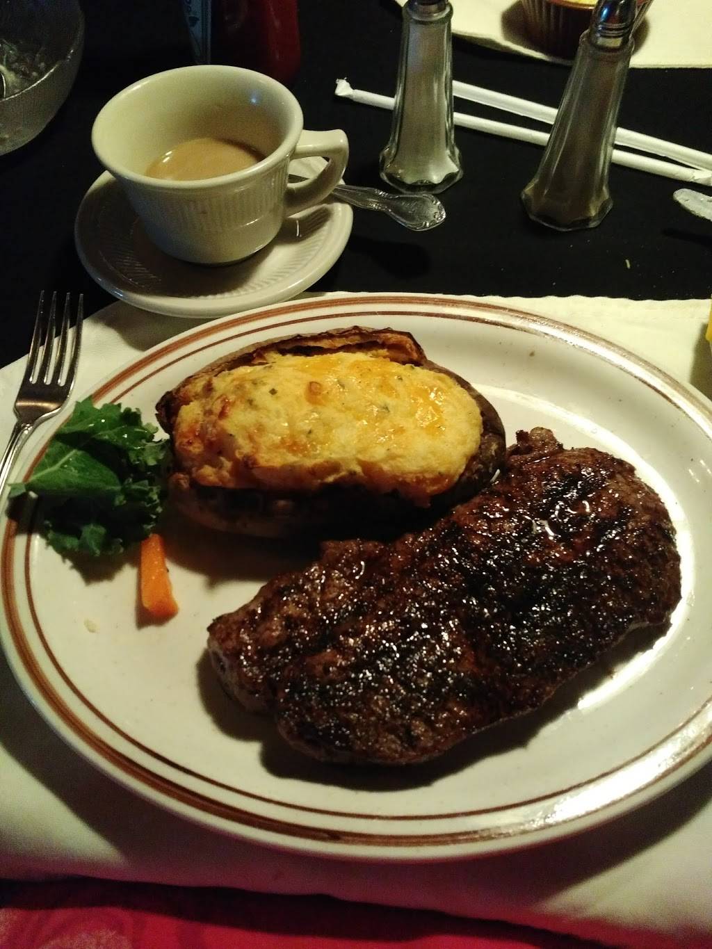 Brass Lantern Steak House | restaurant | 515 Spring Branch Rd, Dunn, NC 28334, USA | 9108926309 OR +1 910-892-6309