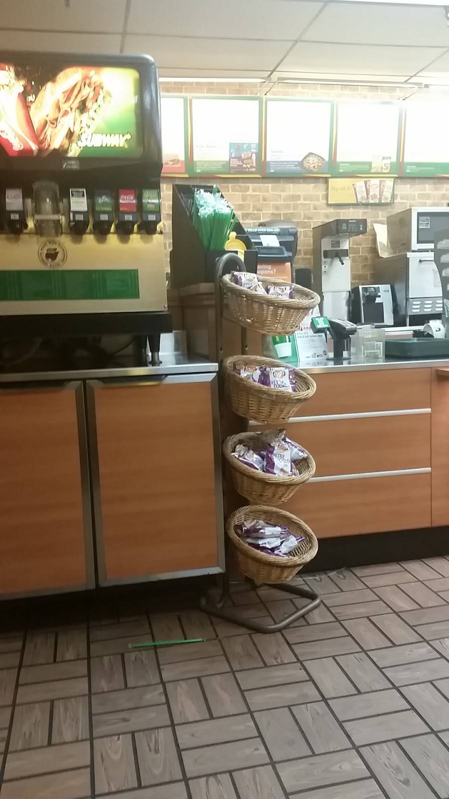 Subway | meal takeaway | 6890 W 12th Avenue Store #8, Hialeah, FL 33014, USA | 3055581902 OR +1 305-558-1902